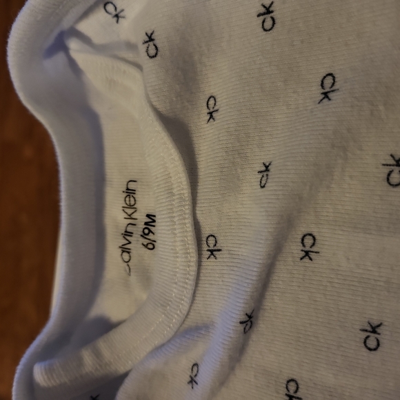 𝅺3 Pieces Shirt Onesies Bodysuit CK and No Brand - Picture 2 of 4